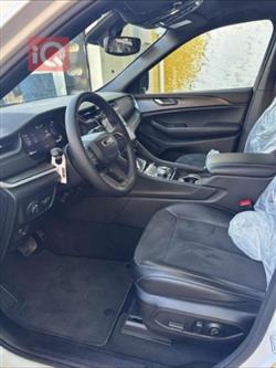 جیپ گراند شیرۆکی